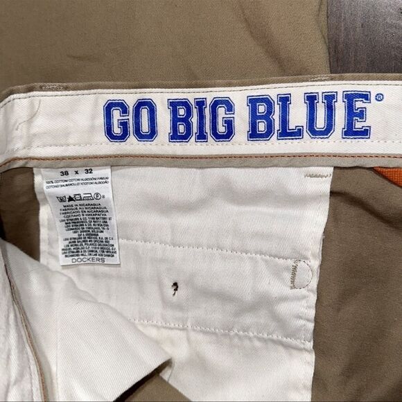 University of Kentucky Khaki Pants - Picture 2 of 5